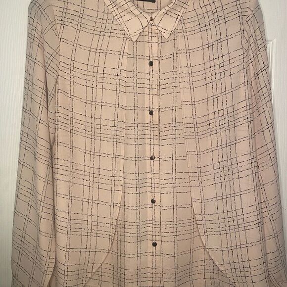 Ivanka Trump Pastel Pink Button Down Blouse - Picture 10 of 11